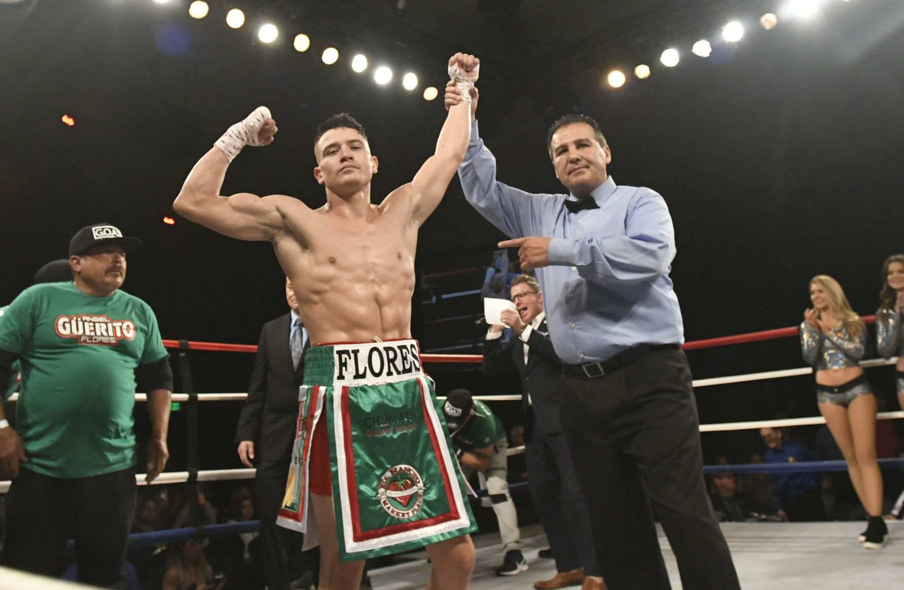 011020 WFC 120 boxing 43.jpg
